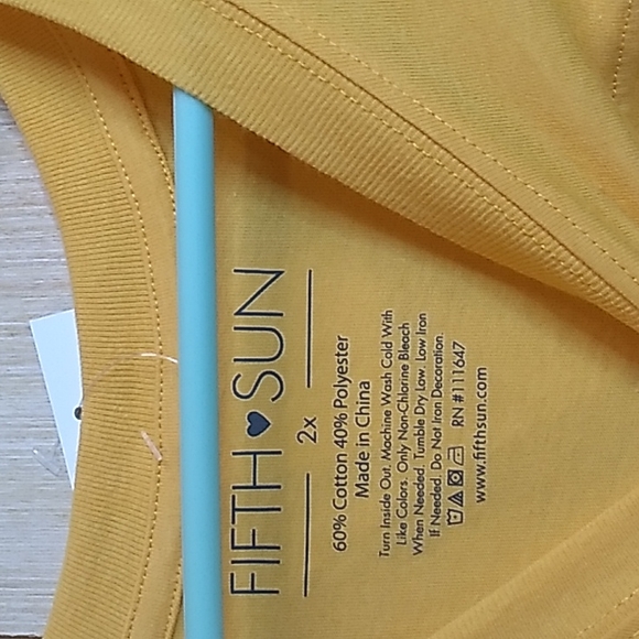 Fifth Sun Women's Crop Top 2X Yellow & Red 60% Cotton 40% Polyester - Picture 4 of 5